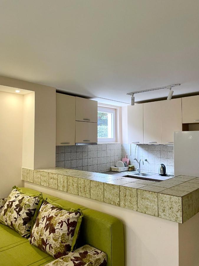 Lav Apartment Kotor